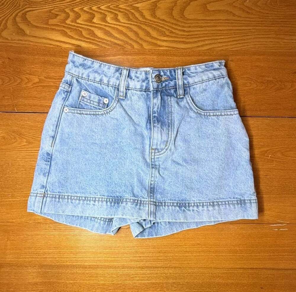 Princess Polly Light Wash Denim Shorts High Waisted Size AU 4 US 0